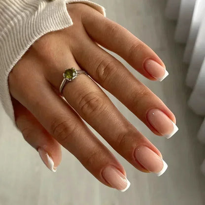 nails